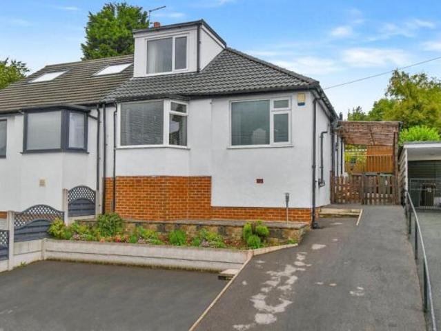 Bungalow for rent in Yeadon, Leeds