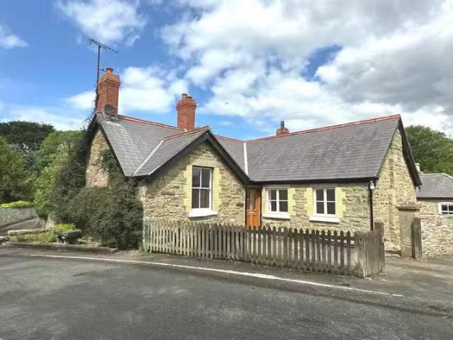 House for rent in Castle Quarter, Falcon Lodge