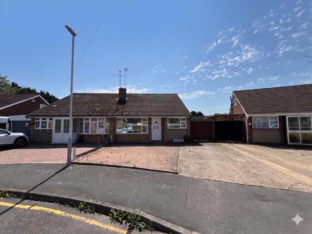 Bungalow for sale in Leagrave, Luton