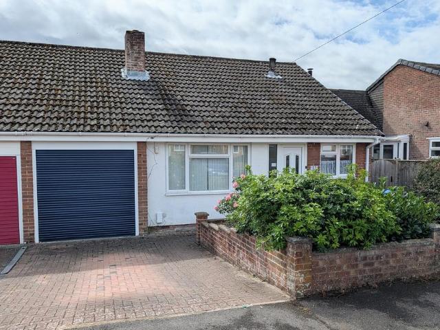 Bungalow for sale in Catisfield, Fareham