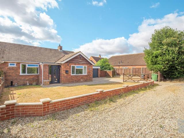 Bungalow for sale in Lynch Green, Burgh St Peter