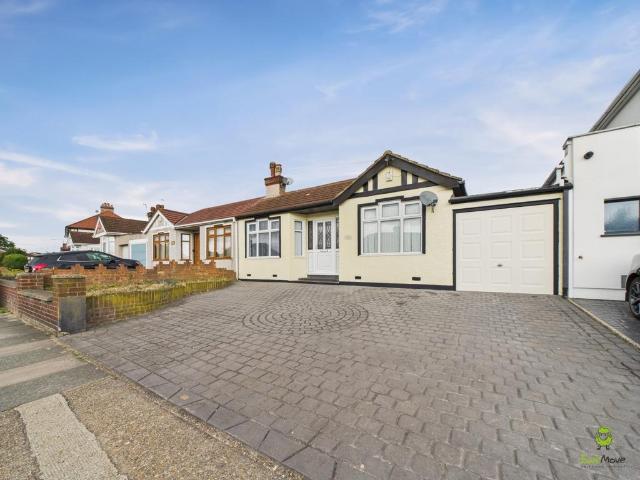 Bungalow for sale in West Heath, Greater London