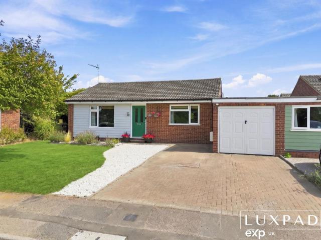 Bungalow for sale in Chelmondiston, Suffolk
