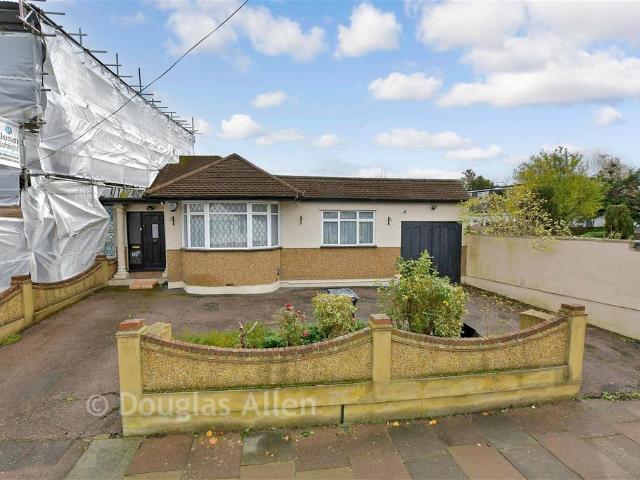 Bungalow for sale in Clayhall, Greater London