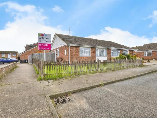 Bungalow for sale in Raunds