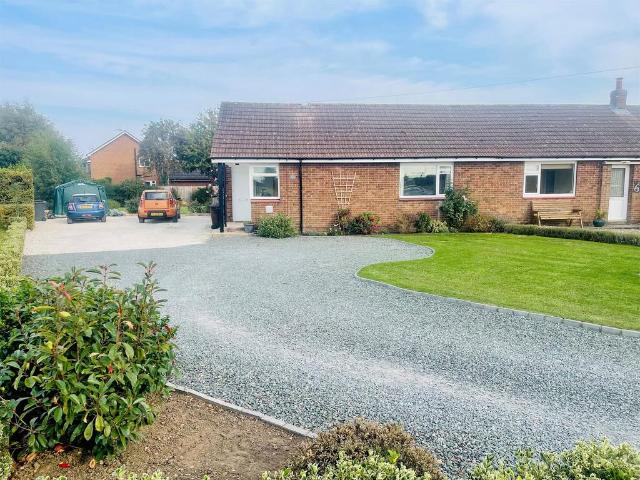 Bungalow for sale in Quadring, South Holland
