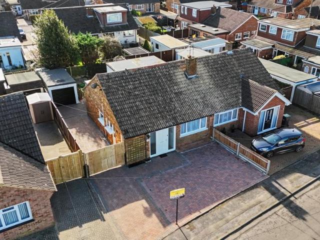 Bungalow for sale in Bluebell Hill, Bourne Vale