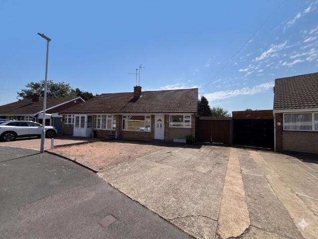 Bungalow for sale in Leagrave, Luton