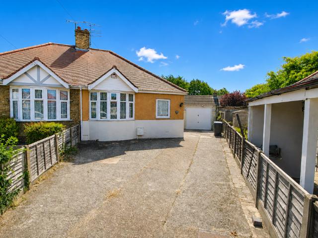 Bungalow for sale in Westwood, Acol