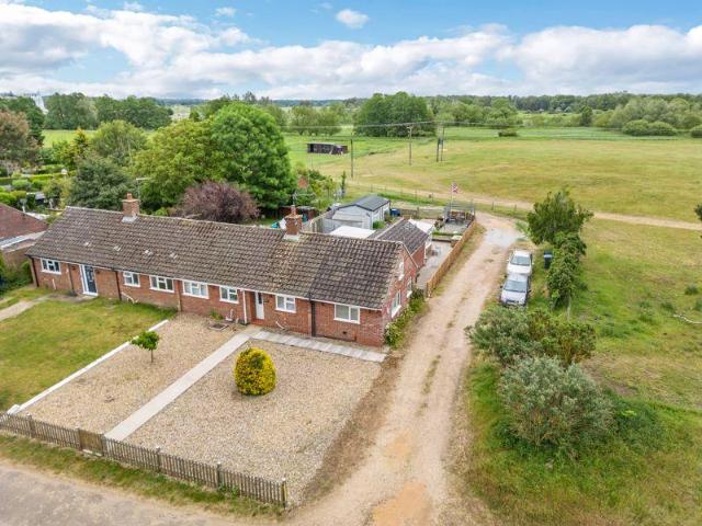 Bungalow for sale in Icklingham, West Suffolk