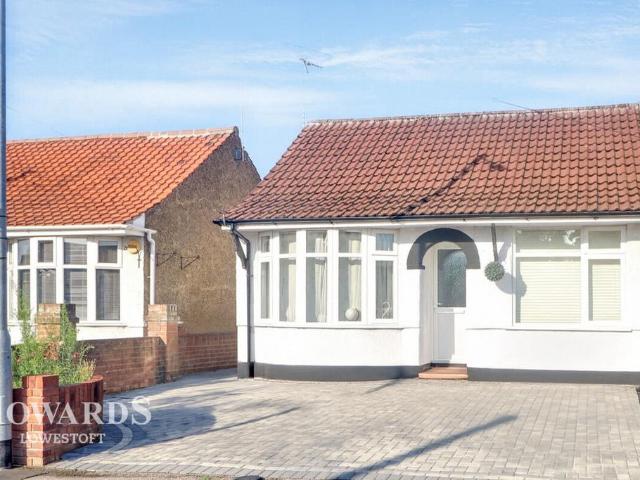 Bungalow for sale in Eastbridge, Suffolk