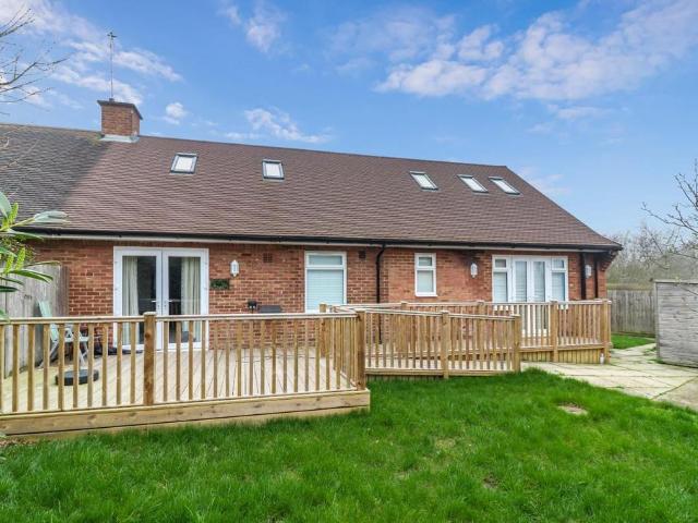 Bungalow for sale in Bushey