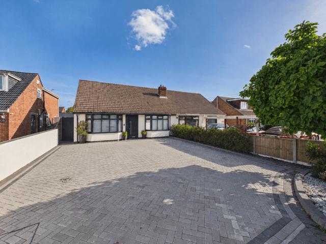 Bungalow for sale in Park Gate, Fareham