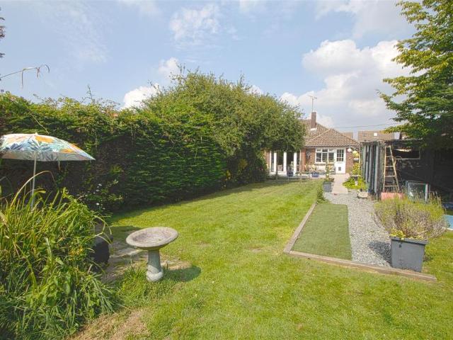Bungalow for sale in Queens Park, Billericay