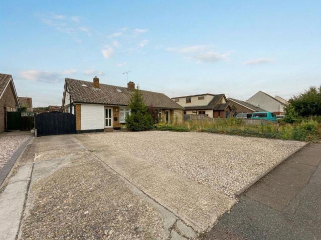 Bungalow for sale in Great Burstead, Essex