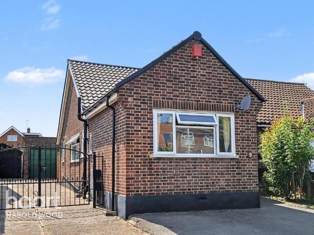 Bungalow for sale in Harold Wood, Greater London
