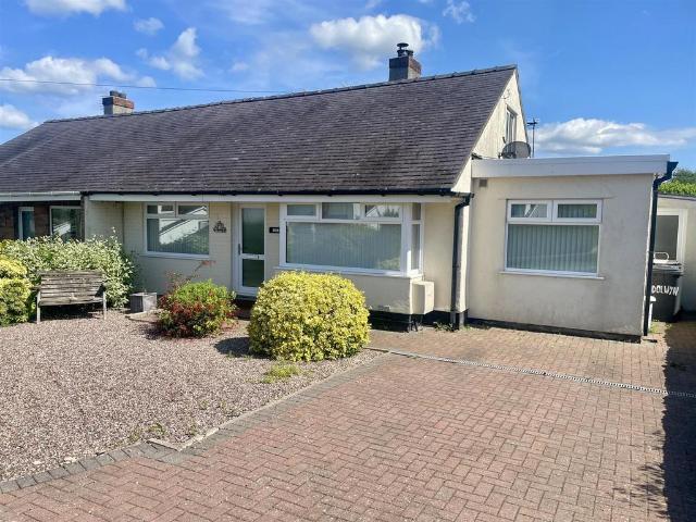 Bungalow for sale in Llanfair-Mathafarn-Eithaf, Benllech