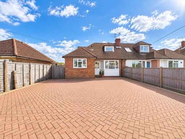 Bungalow for sale in Basingstoke, Basingstoke and Deane