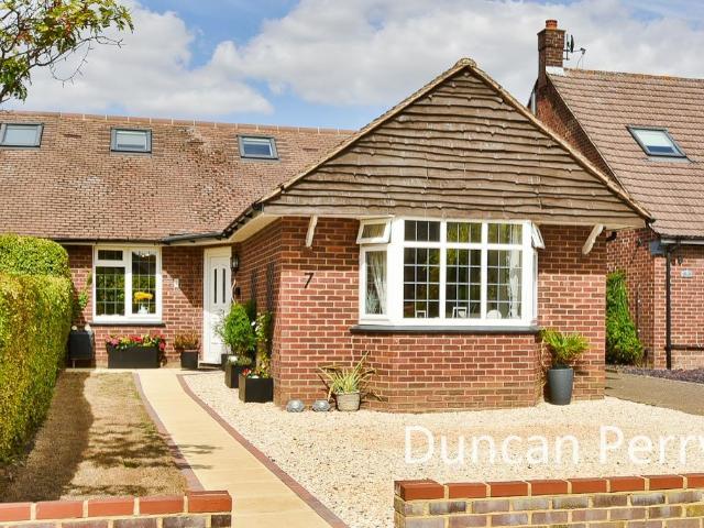 Bungalow for sale in Fretherne, Hertfordshire