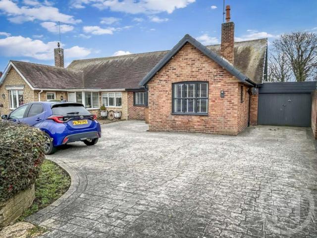 Bungalow for sale in Knowle, Blackpool