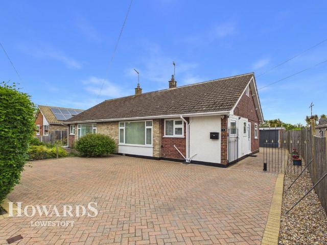 Bungalow for sale in Eastbridge, Suffolk