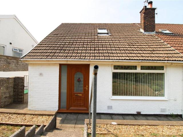 Bungalow for sale in Maesycwmmer, Wales