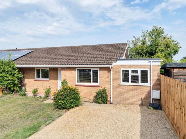 Bungalow for sale in Arrington, Cambridgeshire