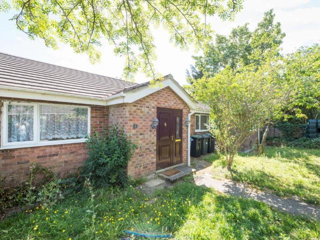 Bungalow for sale in Chelmondiston, Suffolk