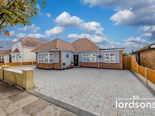 Bungalow for sale in Eastwood, Alton Barnes