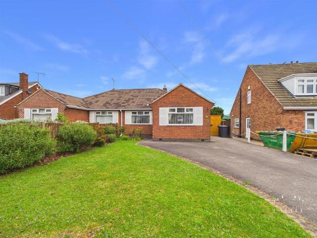 Bungalow for sale in Lash Hill, Barton