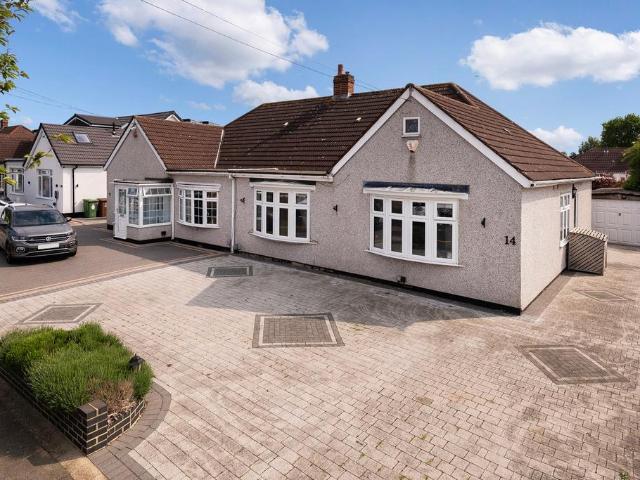 Bungalow for sale in Welling, Greater London