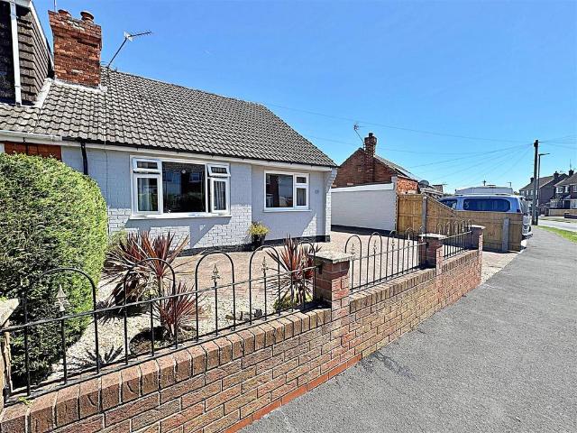 Bungalow for sale in Laceby