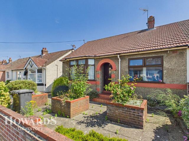 Bungalow for sale in Eastbridge, Suffolk