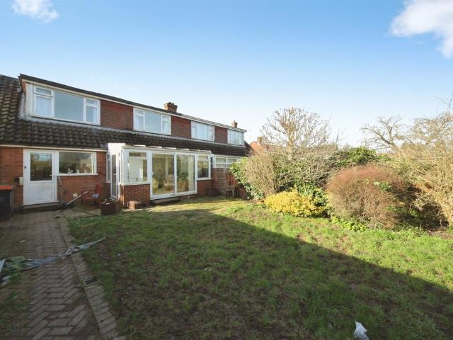 Bungalow for sale in Church End, Totternhoe