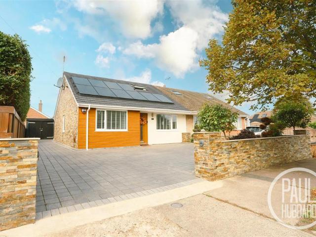 Bungalow for sale in Eastbridge, Suffolk