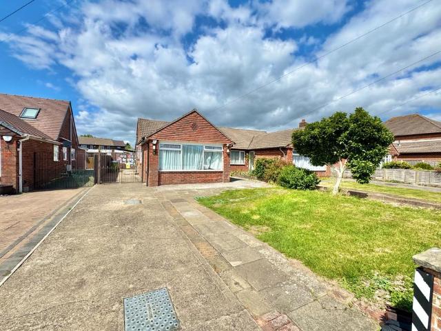 Bungalow for sale in Titchfield Common, Fareham