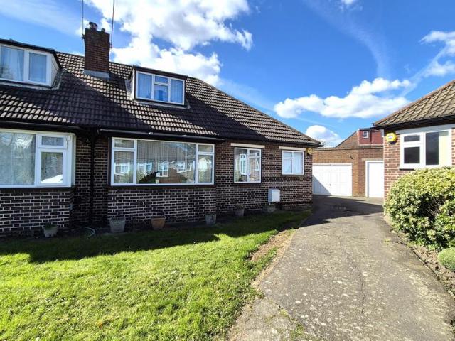 Bungalow for sale in Kingsbury, Greater London
