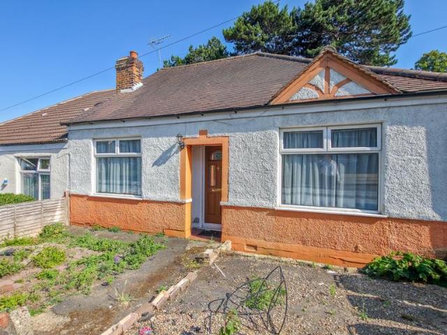 Bungalow for sale in Plumstead, Greater London