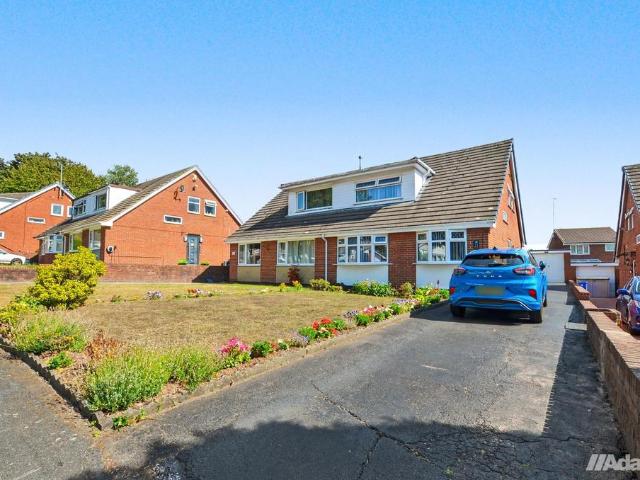 Bungalow for sale in Halton