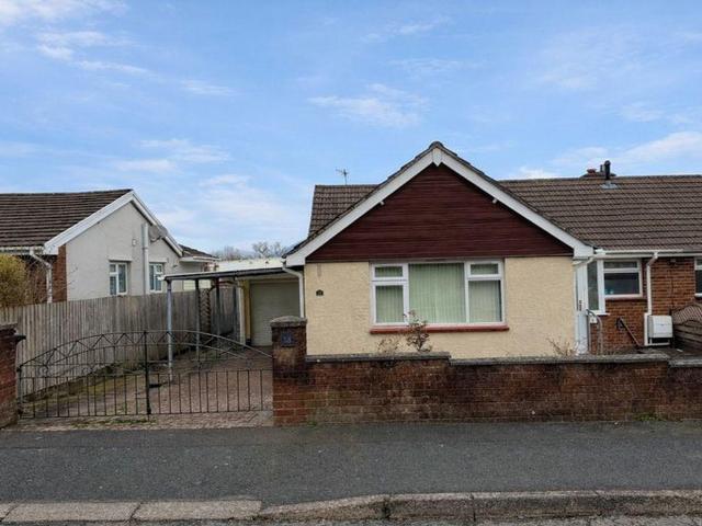 Bungalow for sale in Gilwern, Wales
