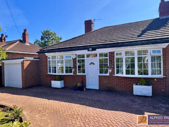 Bungalow for sale in Whiteleas, Cleadon