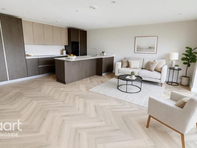 Bungalow for sale in Fairlop, Greater London