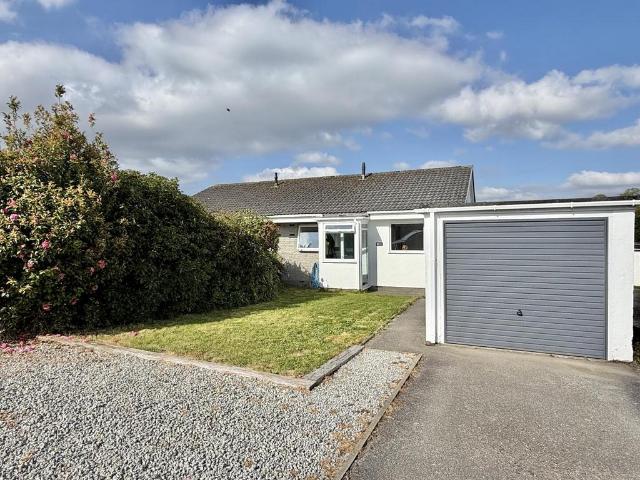 Bungalow for sale in Trelander, Penweathers