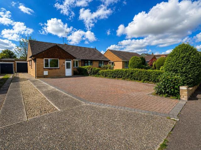 Bungalow for sale in Fordham Heath, Essex