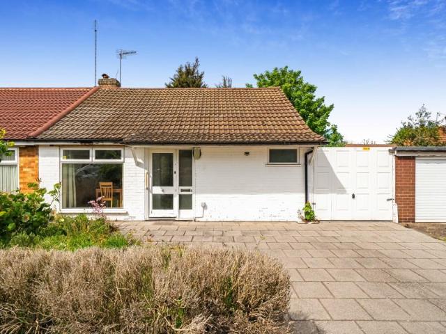 Bungalow for sale in Sudbury, Greater London