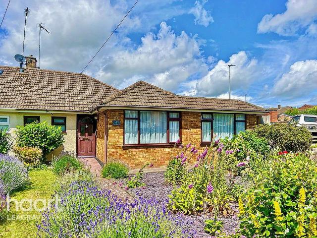 Bungalow for sale in Sundon Park, Luton