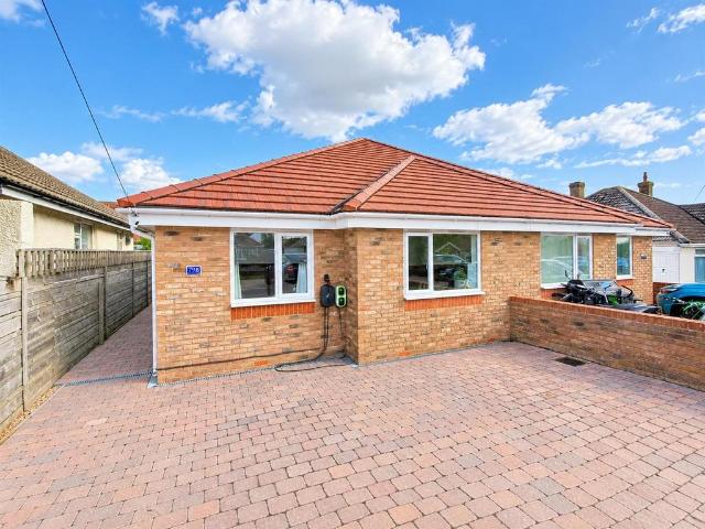 Bungalow for sale in Peacehaven, Iford