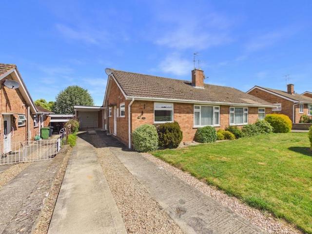 Bungalow for sale in Crookhill, Worcestershire