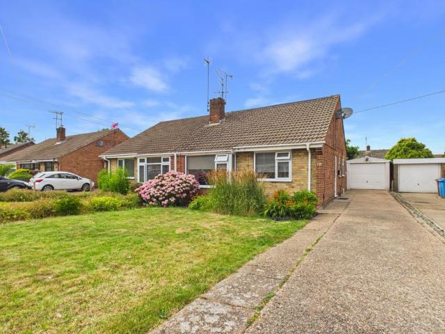 Bungalow for sale in Kingswood, Hull