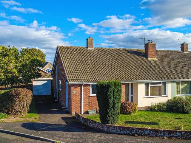 Bungalow for sale in Westonzoyland, Somerset